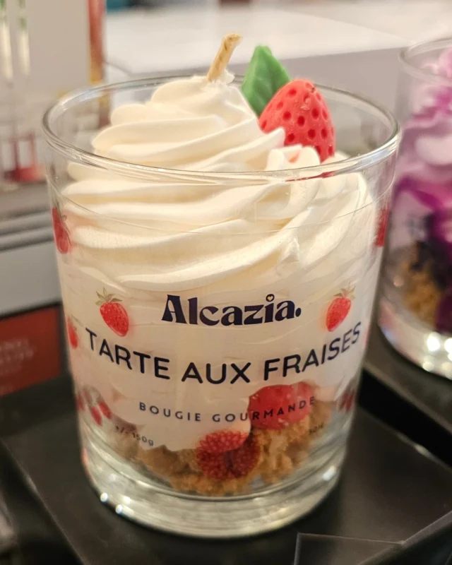 Hier sind die neuen Duftkerzen... HANDGEMACHT - soooo tolle Düfte & Designs. Eine schöner als die andere 🍋🍓🫐🍍🥭🥝

#duftkerzen #pcicebox #candlelover #conceptstore #americanshopping #americanproducts #oberasbach #shopping
